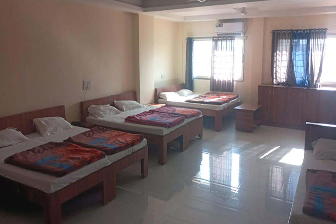 3 or 4 bedded Room